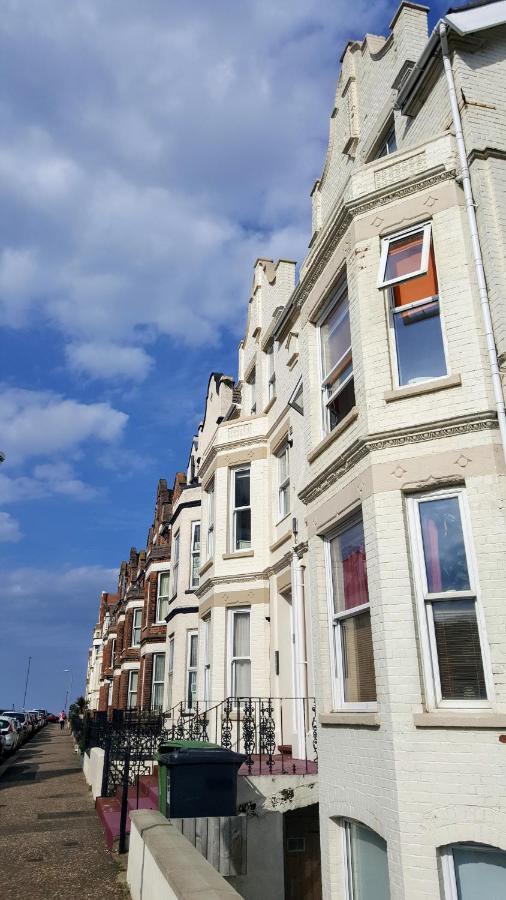 The Little Flat On The Corner Apartment Cromer Exterior photo